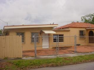 1800 23rd Ave, Miami, FL 33145-2436