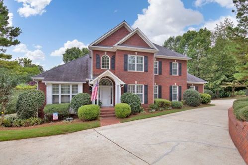 243 Shades Crest Rd, Birmingham, AL 35226-1005