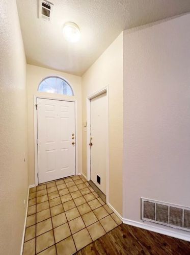 2813 Allison Dr, Austin TX  78741-7313 exterior