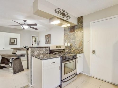 6013 Avery Island Ave, Austin TX  78727-6954 exterior