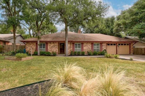 3910 Cordova Dr, Austin TX  78759-5050 exterior