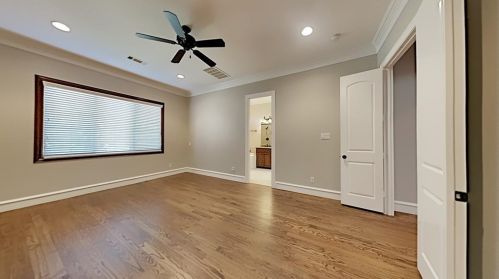 3711 Beverly Dr, Dallas TX 75205-2804 exterior