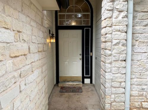 13516 Bolivia Dr, Austin TX  78729-8052 exterior