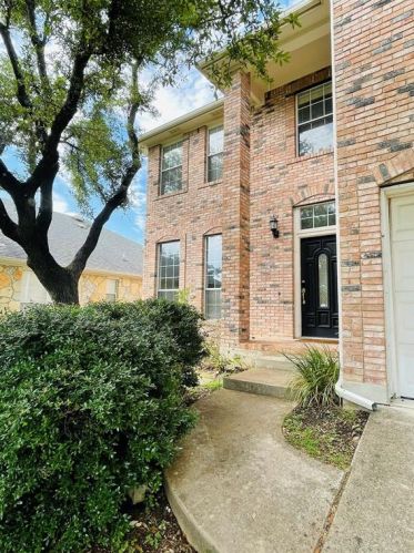 4217 Canyon Glen Cir, Austin TX  78732-2185 exterior