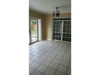 18090 9th Pl, Miami FL  33162-1121 exterior