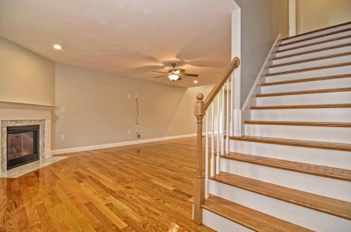 77 Ariel Cir, Sutton MA 01590-4825 exterior