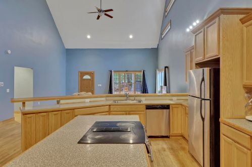 85 Blue Castle Dr, Mashpee MA 02649-3770 exterior