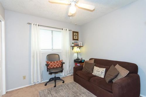 9806 Cottle Dr, Austin TX 78753-4305 exterior