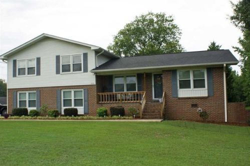 1554 Cedar Bend Rd, Gadsden, AL 35907-7059