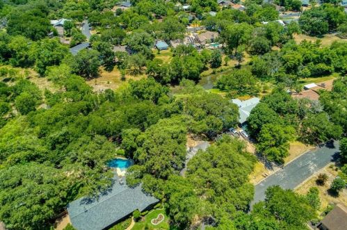 4609 Arapahoe Trl, Austin TX 78745-1510 exterior