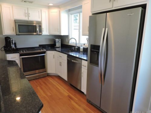 303 Hilton Dr, Wapping CT 06074-3418 exterior