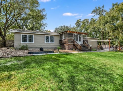 6207 Betty Cook Dr, Austin TX 78723-3313 exterior