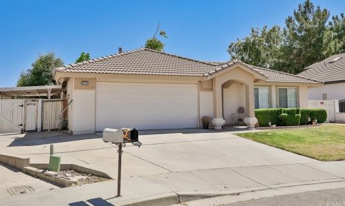 950 Shana Pl, San Jacinto, CA 92583-5282