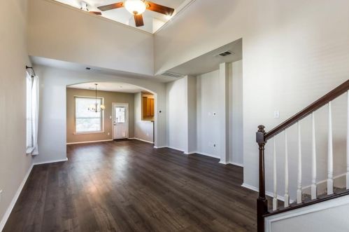 8704 Dulcet Dr, Austin TX  78745-6337 exterior