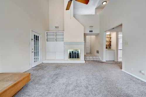 6303 5 Acre Wood St, Austin TX 78746-7125 exterior