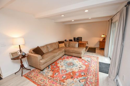 514 Buckingham Way, Chenequa WI 53029-2544 exterior