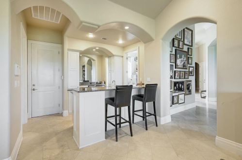 2004 Canonero Dr, Austin TX 78746-2125 exterior