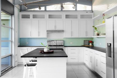 410 Brookhaven Trl, Austin TX 78746-5455 exterior