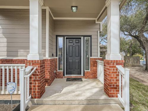 8600 Dulcet Dr, Austin TX  78745-6332 exterior