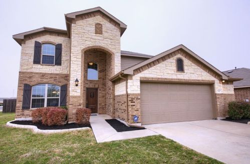 530 Evening Star, Uhland TX  78640-6134 exterior