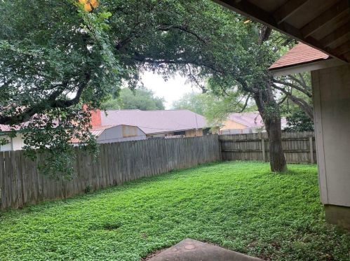 2708 Charlesworth Dr, Austin TX  78745-5108 exterior