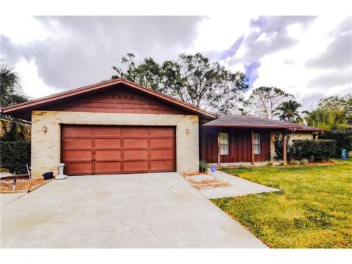 302 Larkwood Dr, Sanford, FL 32771-3645