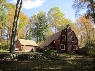 256 Parker Hill Rd, Deep River, CT 06419-2342