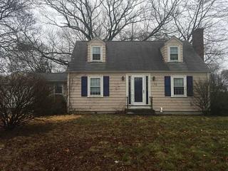 23 Brunswick Dr, Warwick, RI 02886-5146