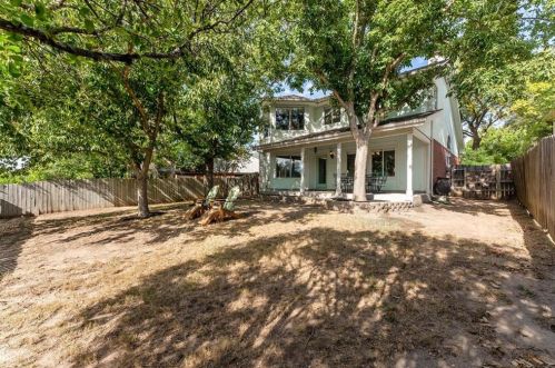 1221 Briargate Dr, Austin TX 78753-2050 exterior