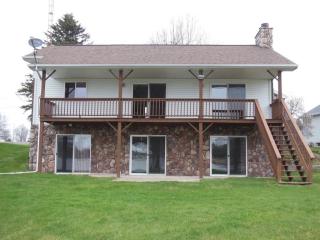 4415 Kim Dr, Hillsdale, MI 49242-8722