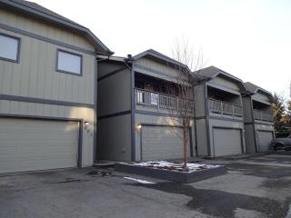 657 King Arthur Cir, Anchorage AK  99518-2204 exterior