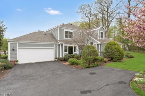 20 Woodcrest Dr, Morristown, NJ 07960-4532