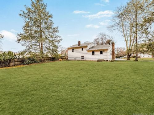 354 Hilton Dr, Wapping CT  06074-3459 exterior