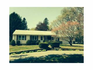 30 Orchard Ave, Smithfield, RI 02828-2645