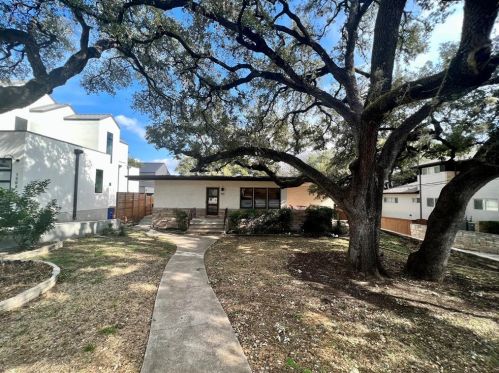 1511 Chelsea Ln, Austin TX  78704-2608 exterior