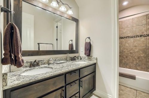 120 Archipelago Trl, Austin TX 78717-4962 exterior