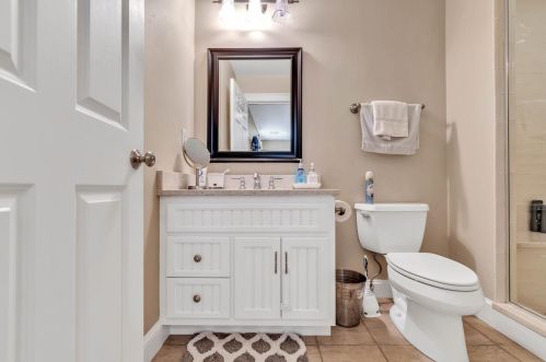 11 Teal Cir, Mashpee MA 02649-3676 exterior