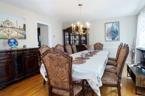 39 Charing Rd, Wapping CT  06074-2228 exterior