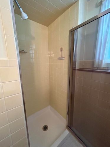 214 Park Ave, Chenequa WI  53029-2116 exterior