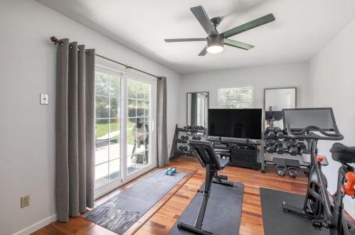 7105 Fence Line Dr, Austin TX 78749-2312 exterior