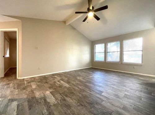 12303 Emery Oaks Rd, Austin TX  78758-2454 exterior