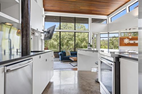 1101 Cyn Edge Dr, Austin TX 78733-2005 exterior