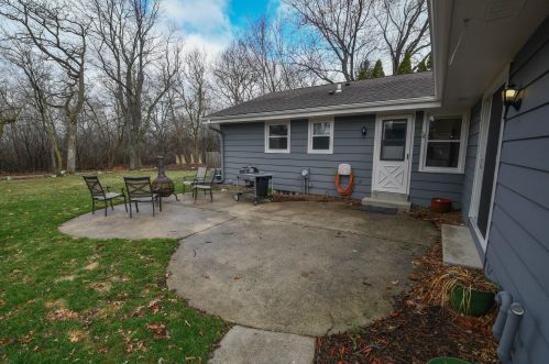 514 Buckingham Way, Chenequa WI 53029-2544 exterior