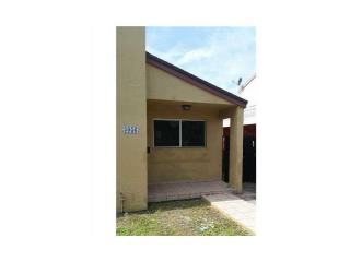 3056 15th St, Miami, FL 33125-1924