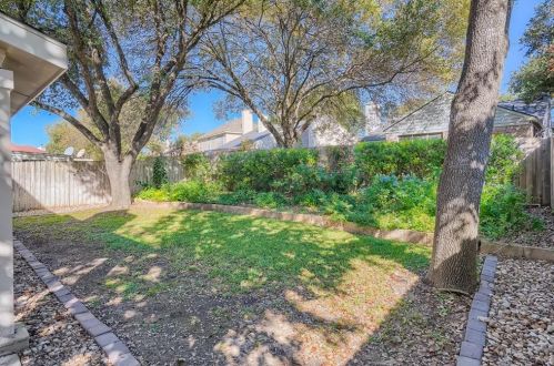 1106 Briargate Dr, Austin TX 78753-2050 exterior