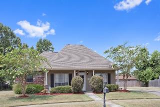 6007 Sandy Creek Ln, Zachary, LA 70791-2760