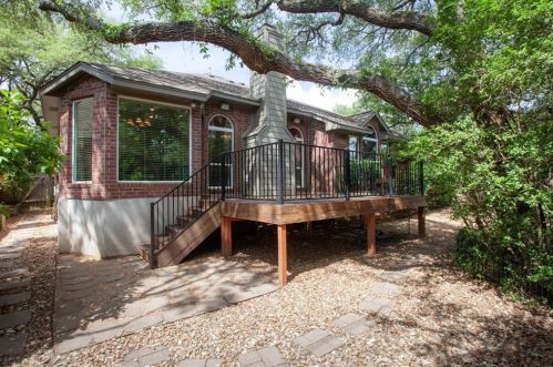 6404 Clairmont Dr, Austin TX 78749-3438 exterior