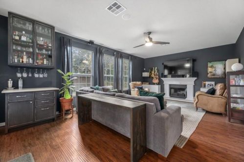 2629 Bolton St, Austin TX  78748-3929 exterior