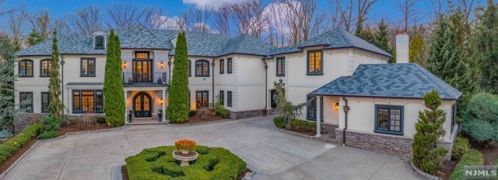 14 Christopher Pl, Upper Saddle River, NJ 07458-2904