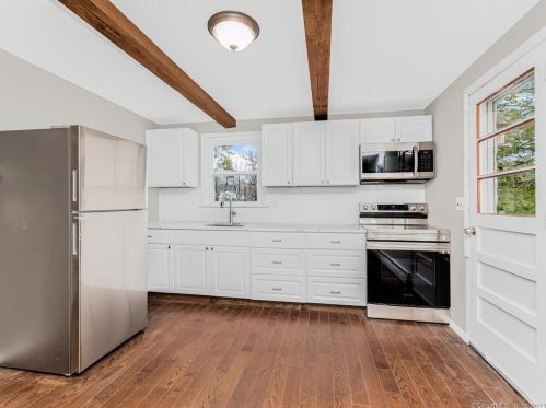 354 Hilton Dr, Wapping CT  06074-3459 exterior